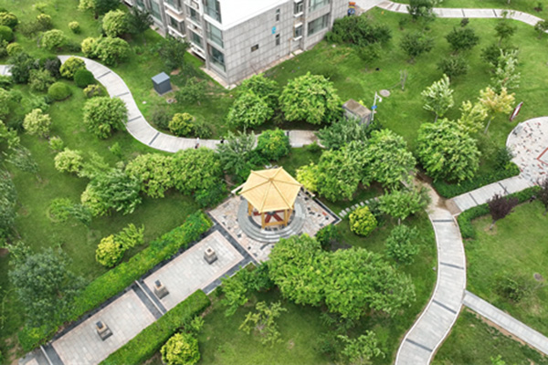 Vehicle traveling data recorder