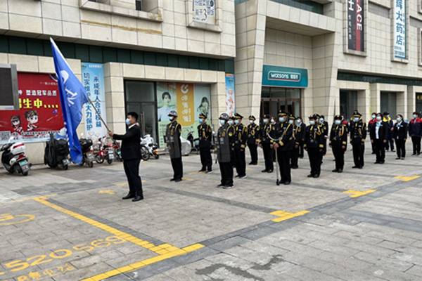 Vehicle traveling data recorder